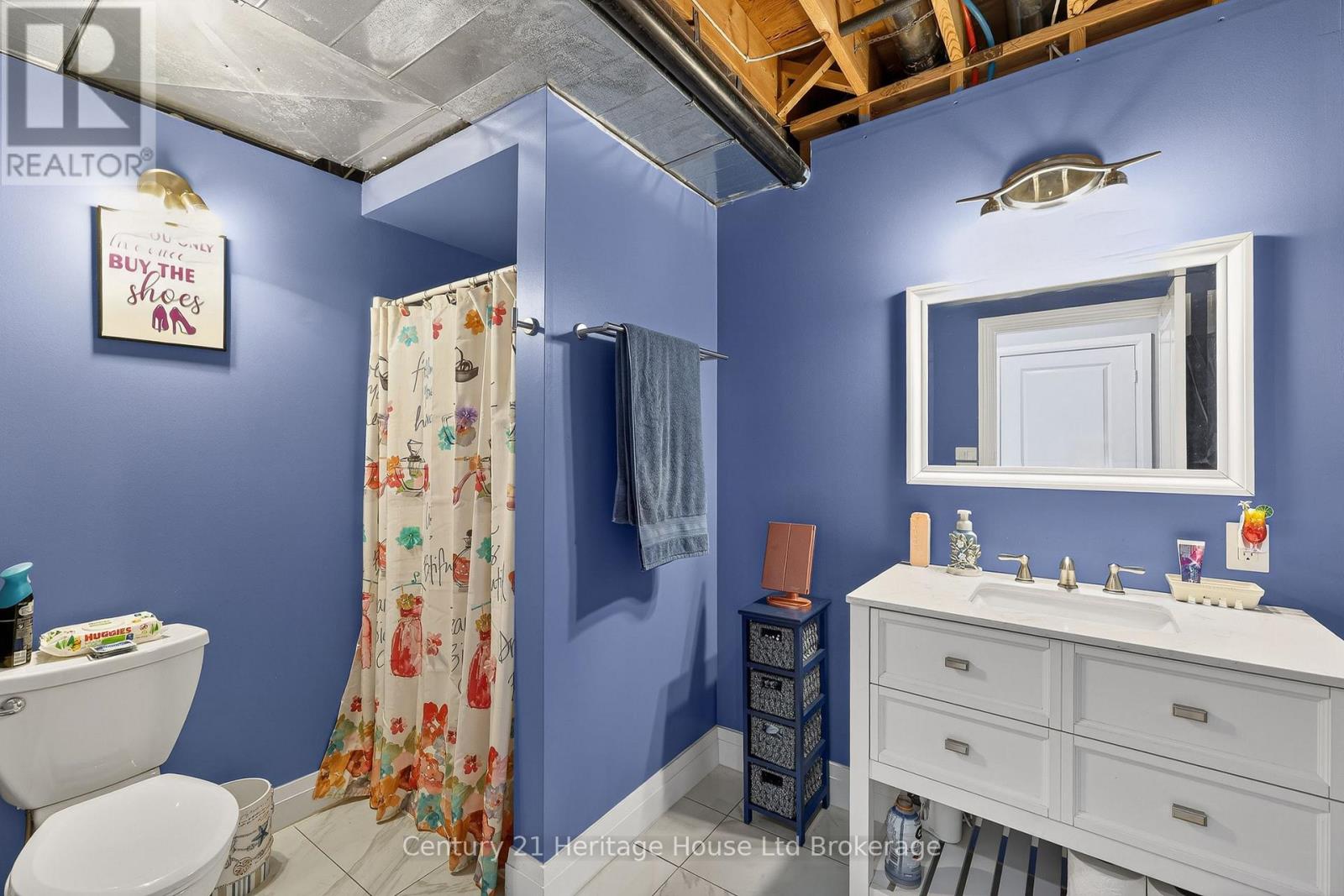 9 West Street N Property Photo 32