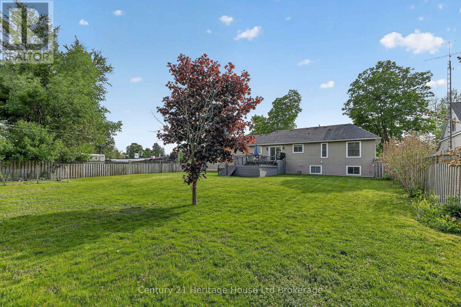 9 West Street N Property Photo 45