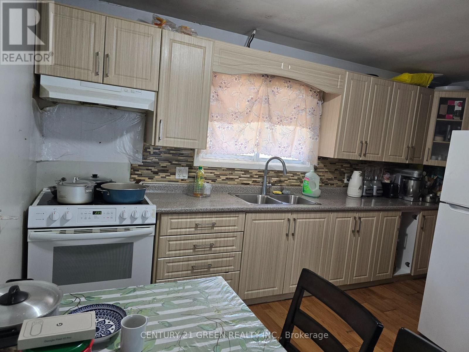 5166 Morrison Street Property Photo 6