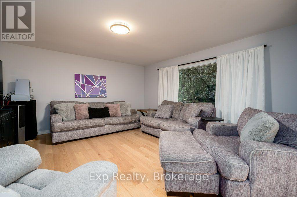 258 Alexander Road Property Photo 9