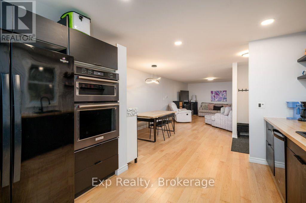 258 Alexander Road Property Photo 15