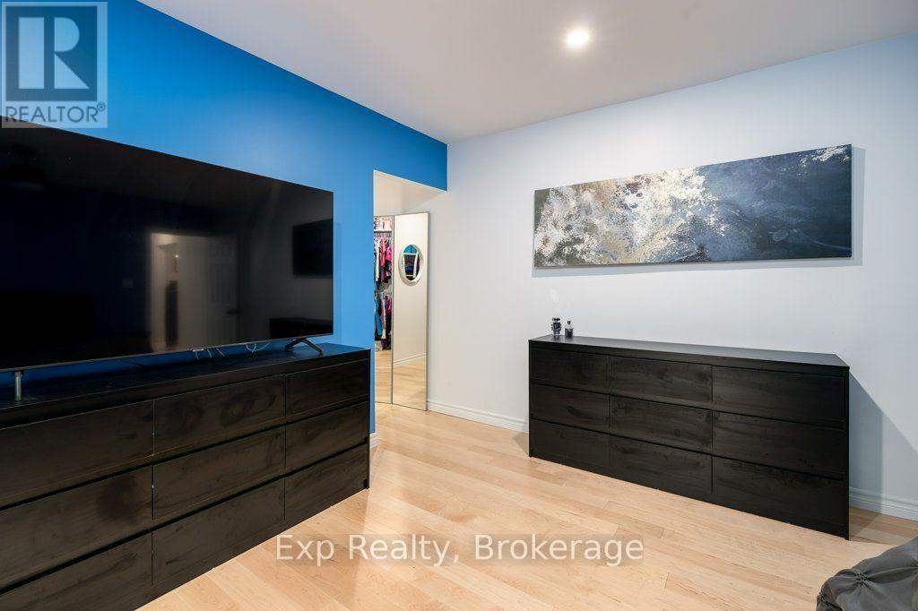 258 Alexander Road Property Photo 22