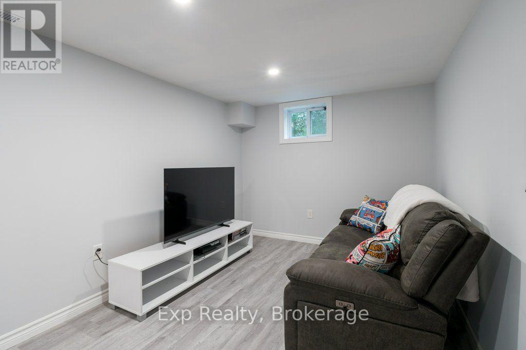 258 Alexander Road Property Photo 27