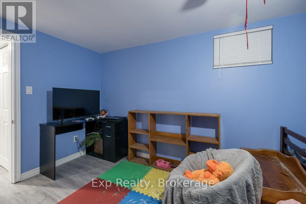 258 Alexander Road Property Photo 32