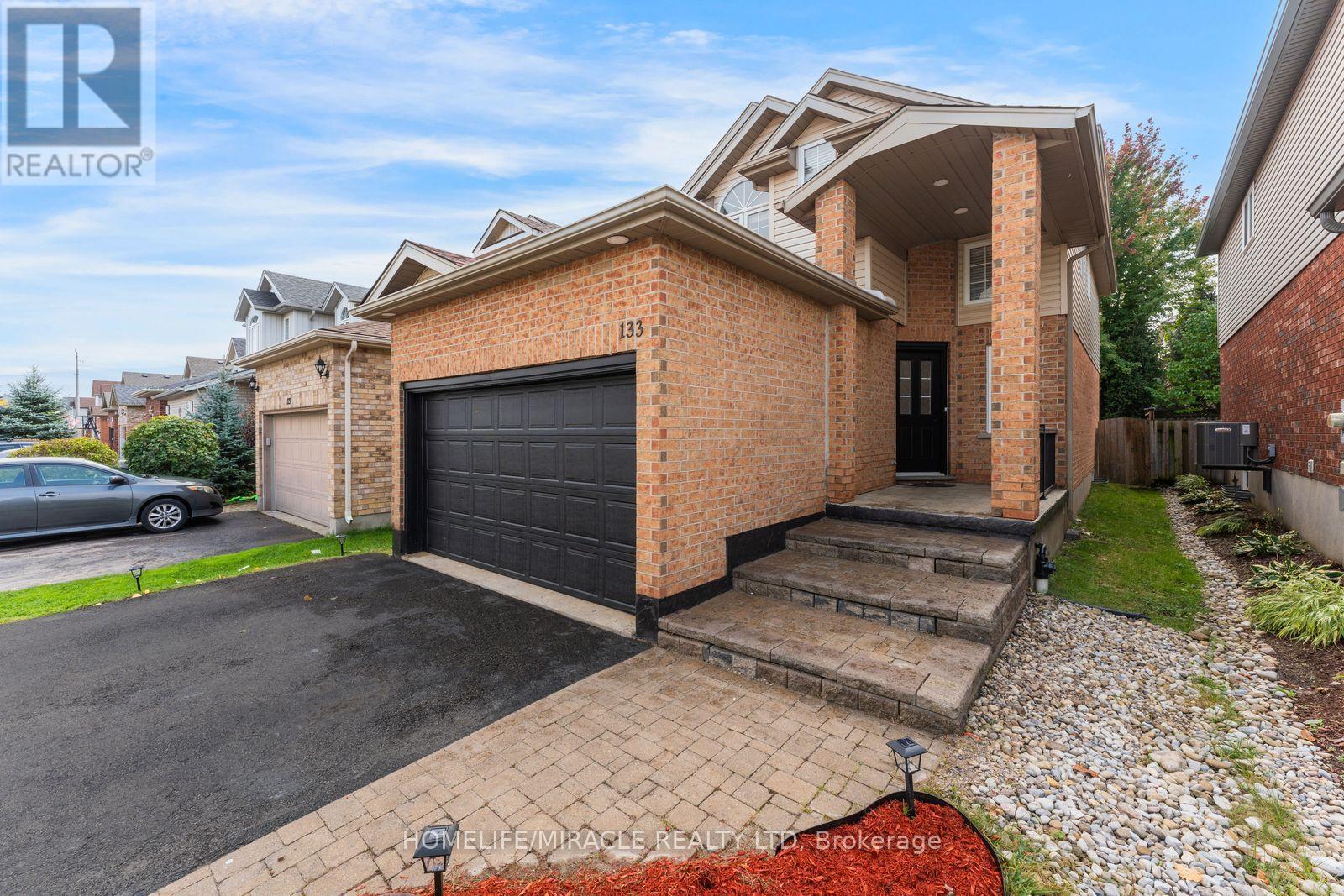 133 Steepleridge Street Property Photo 4