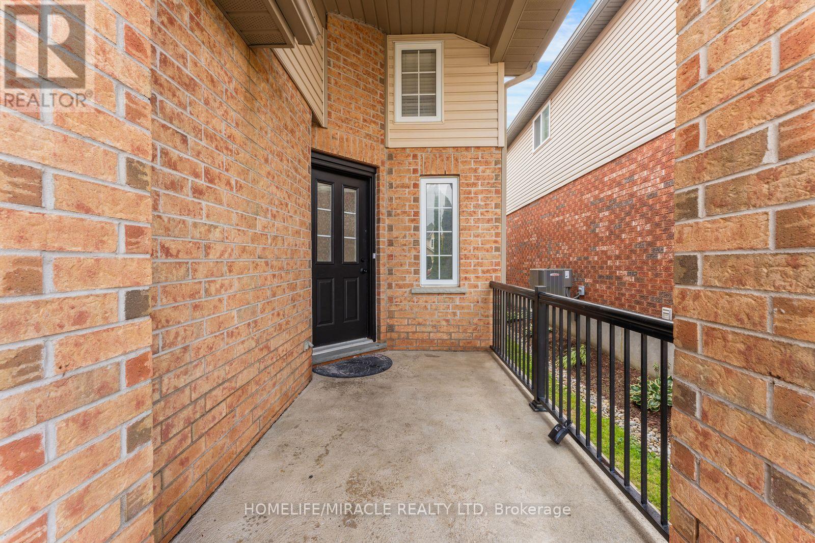 133 Steepleridge Street Property Photo 7