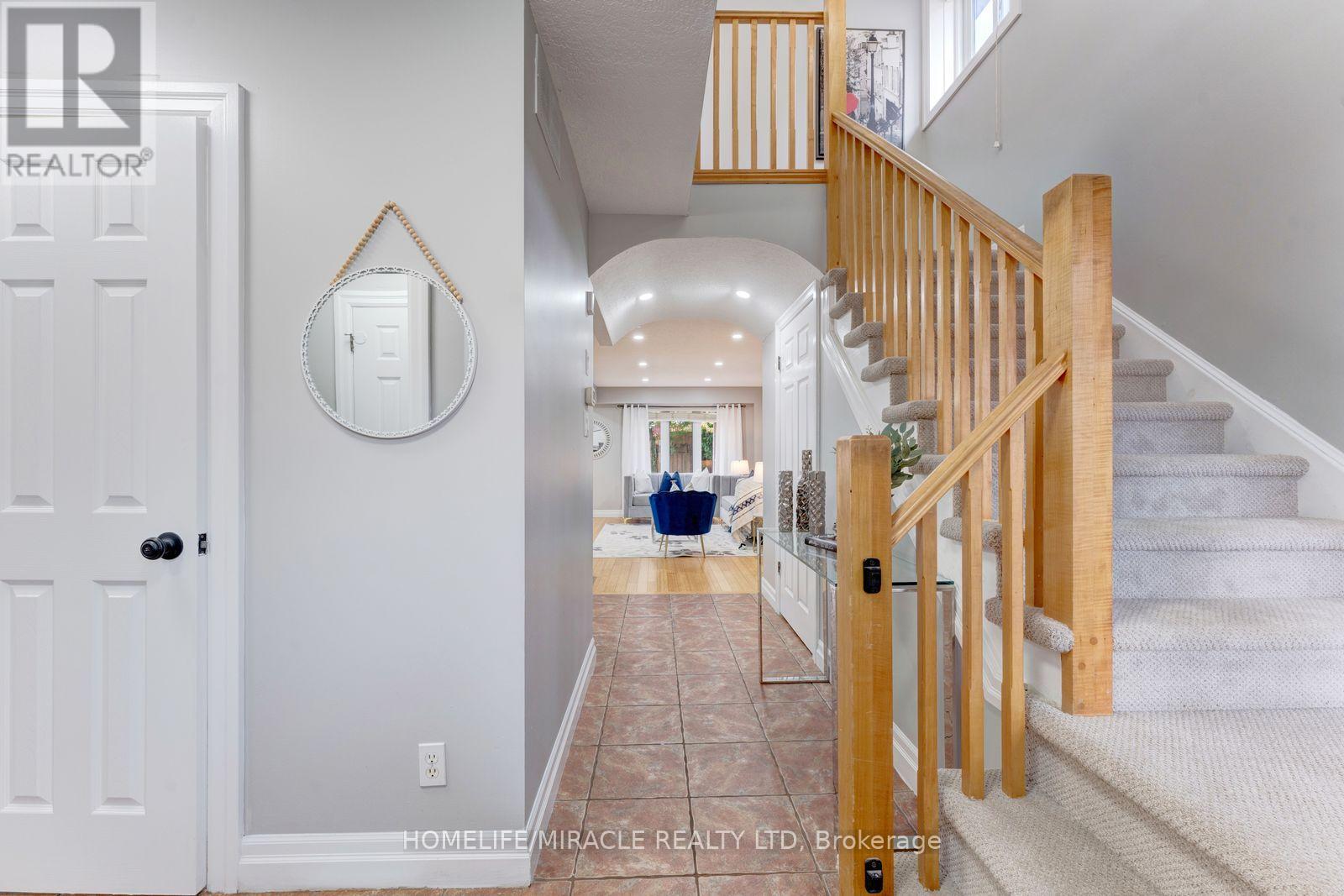 133 Steepleridge Street Property Photo 8