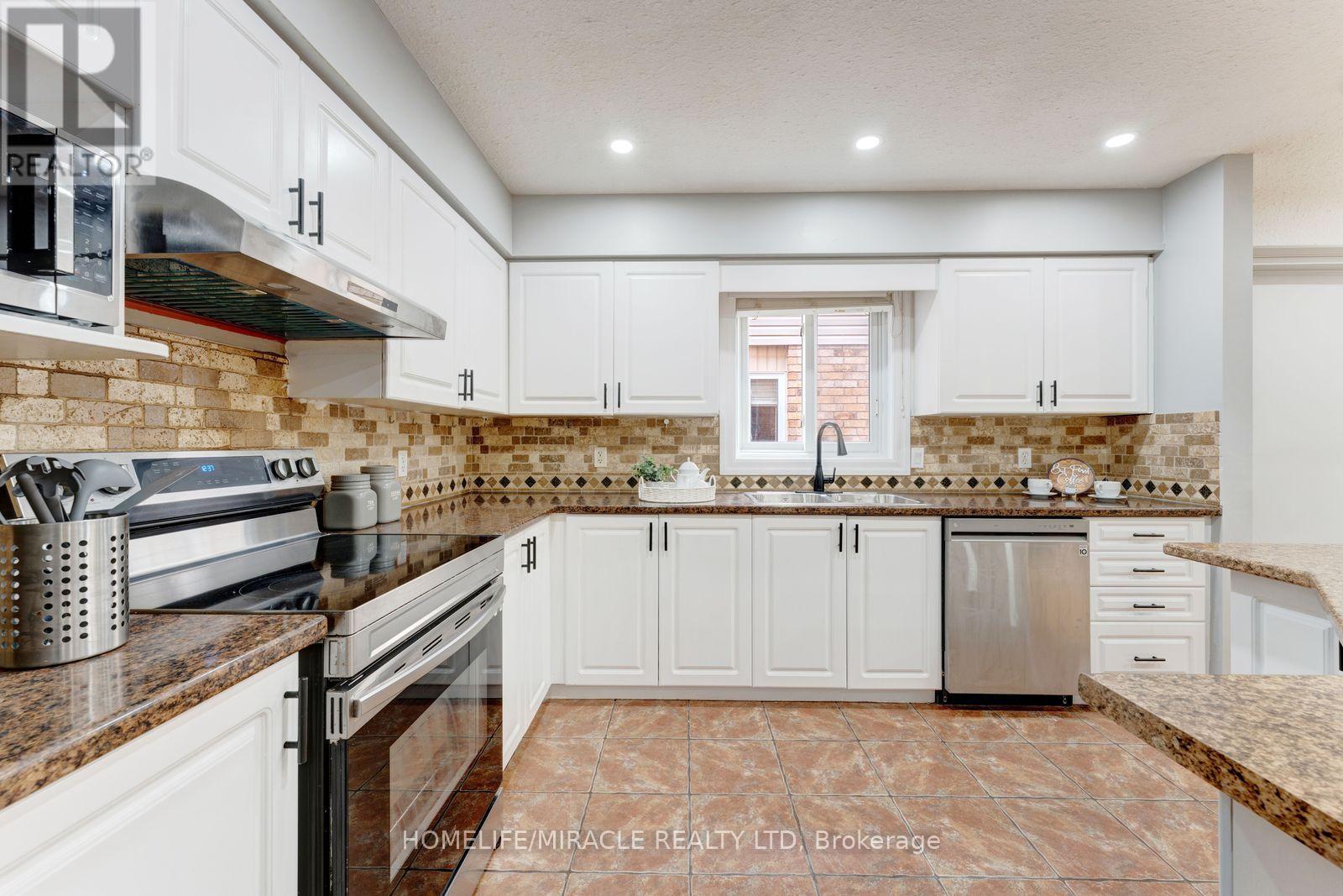 133 Steepleridge Street Property Photo 14