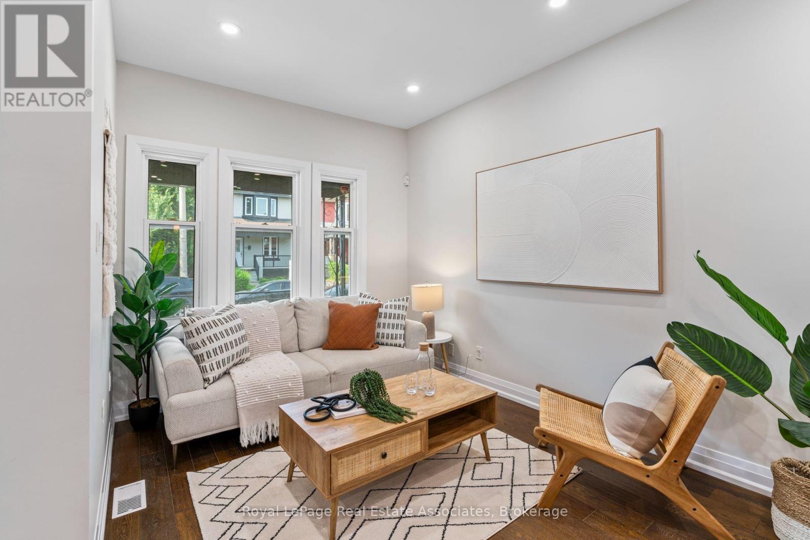 Upper - 23 Somerset Avenue Property Photo 4