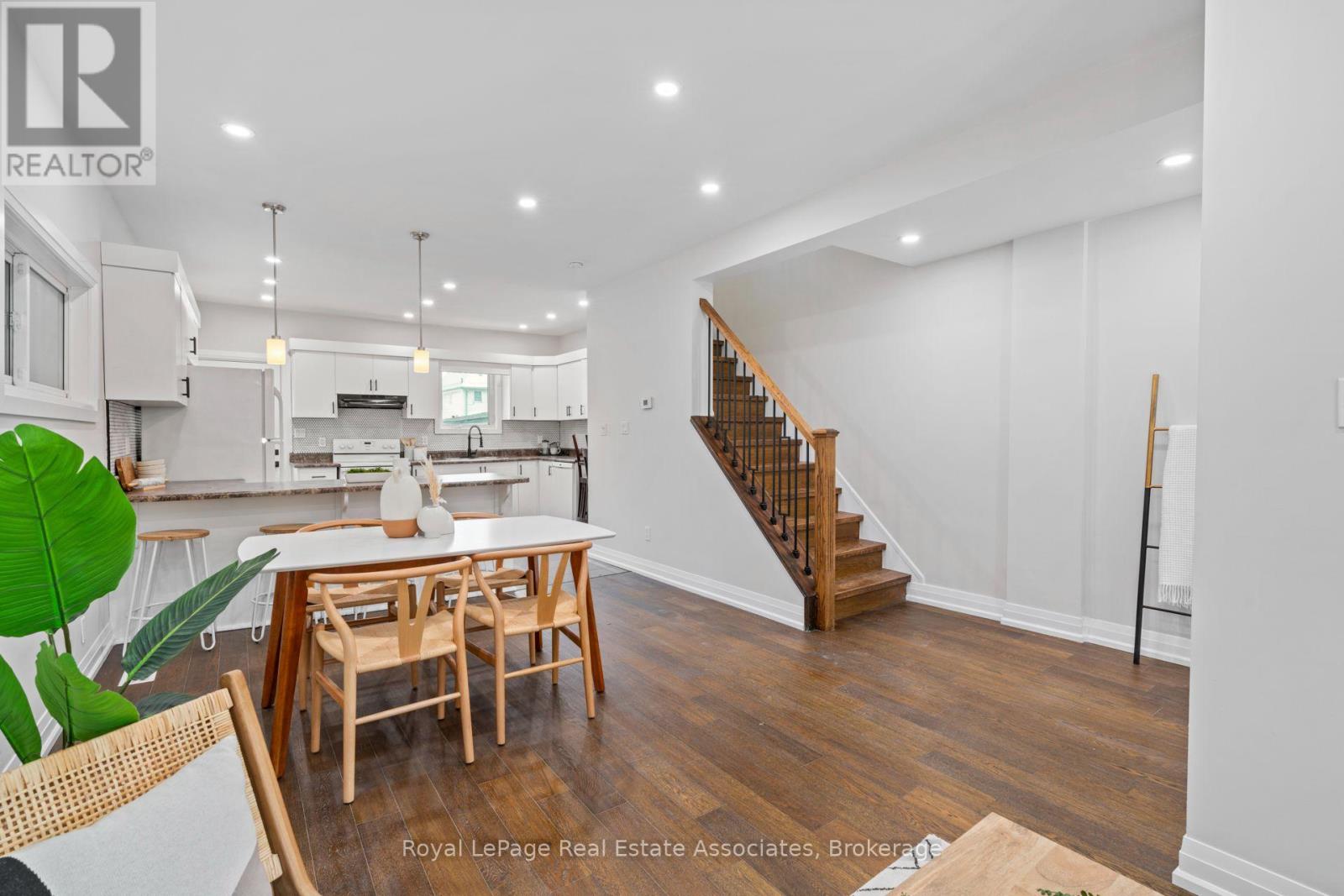 Upper - 23 Somerset Avenue Property Photo 5