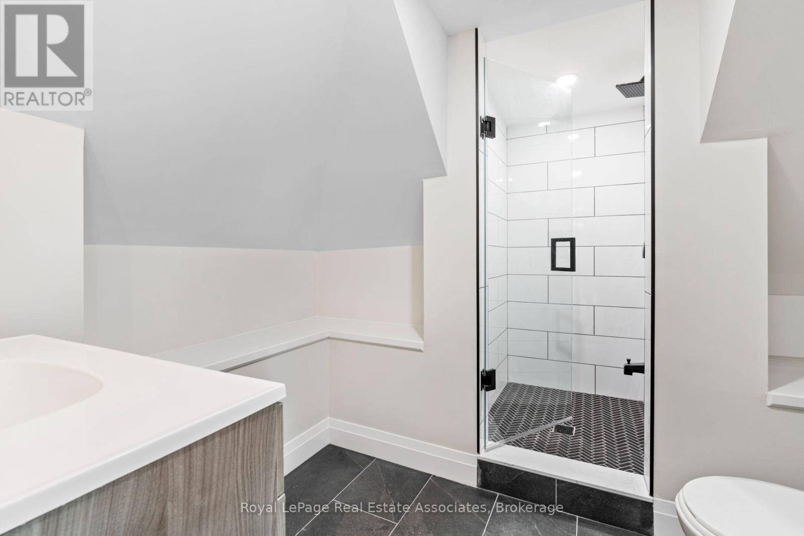 Upper - 23 Somerset Avenue Property Photo 22