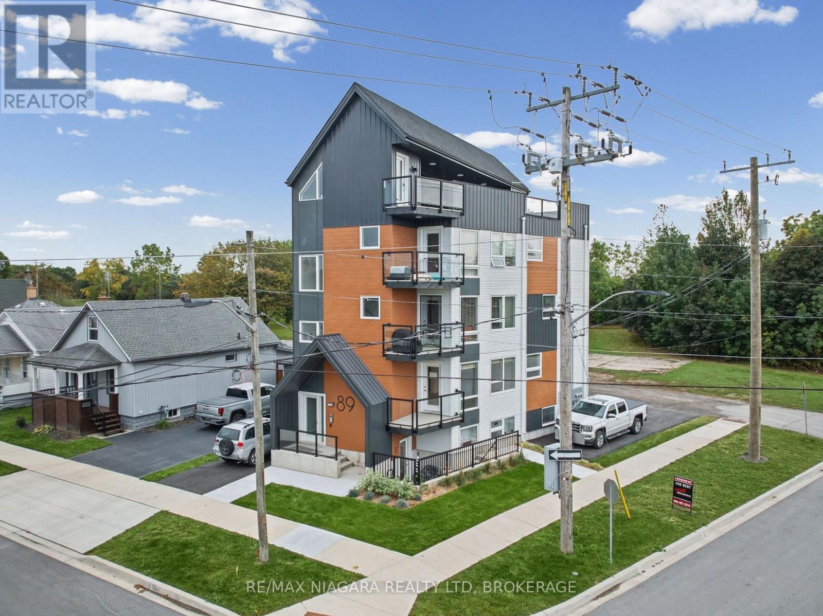 89 Sixth Street Property Photo 1
