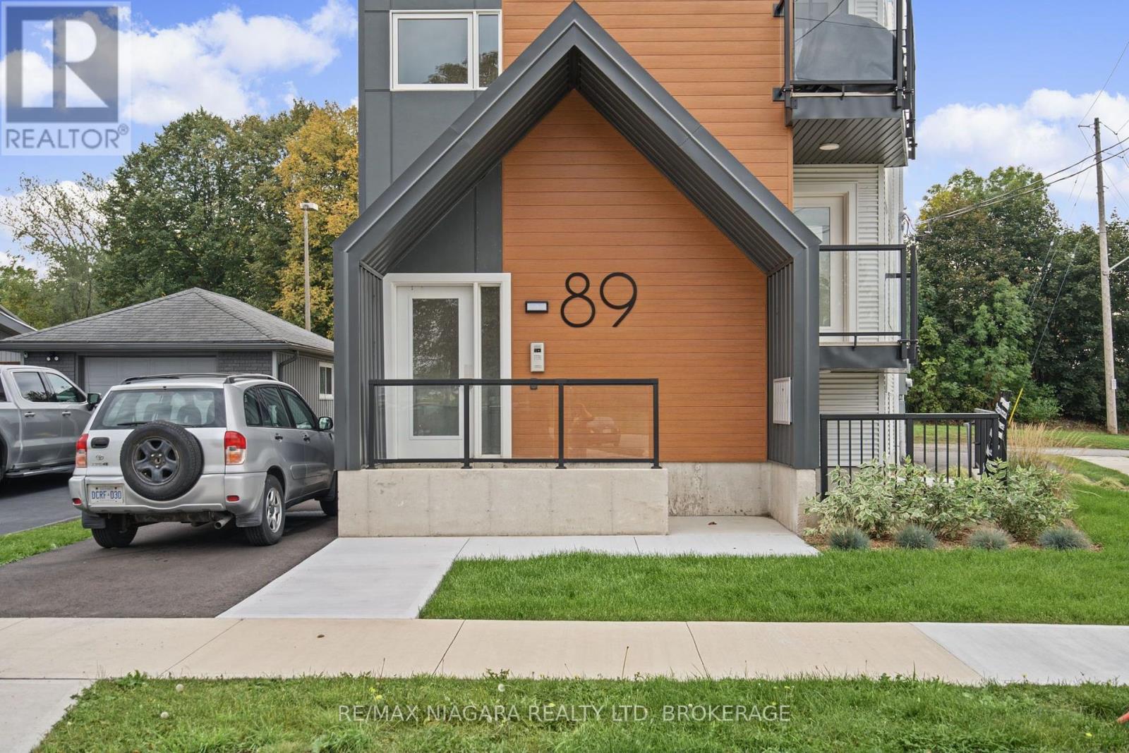 89 Sixth Street Property Photo 2