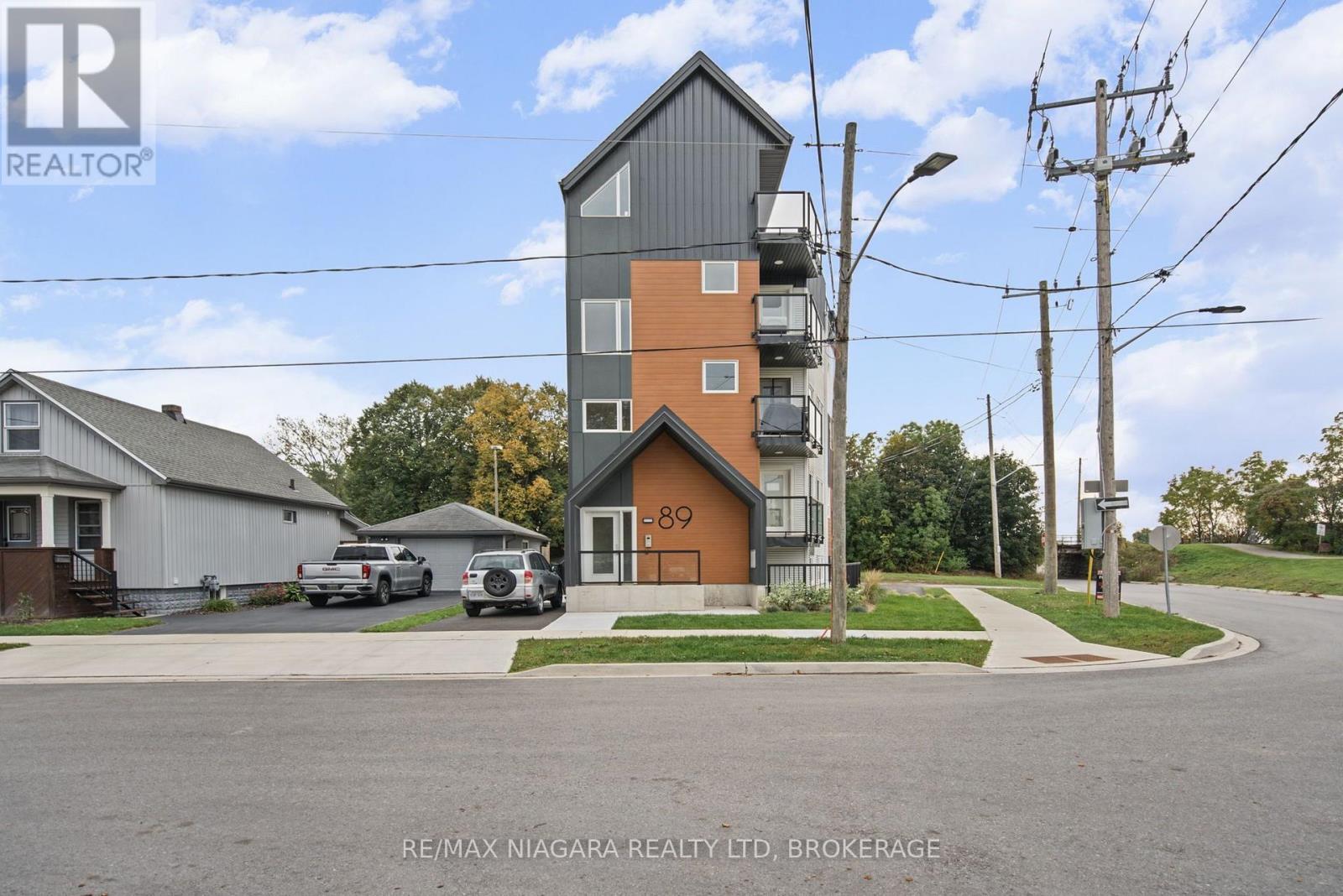 89 Sixth Street Property Photo 3