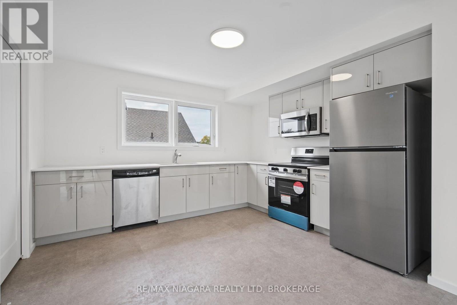 89 Sixth Street Property Photo 18