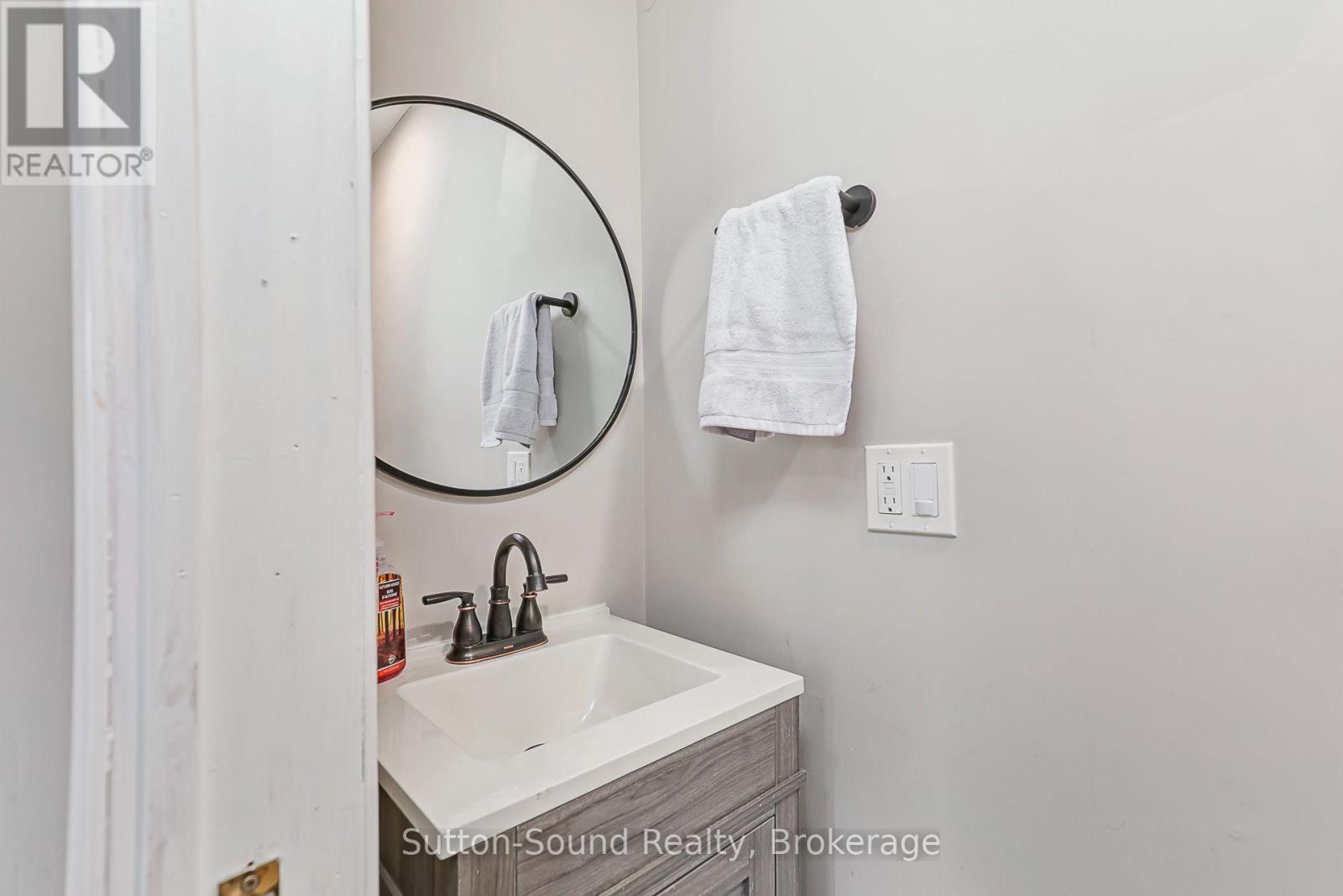 48 Union Street Property Photo 6