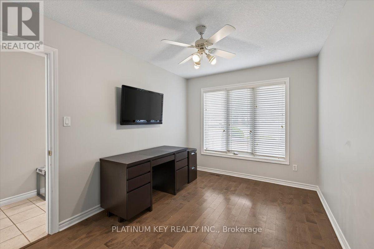 9 - 43 Capulet Walk Property Photo 18
