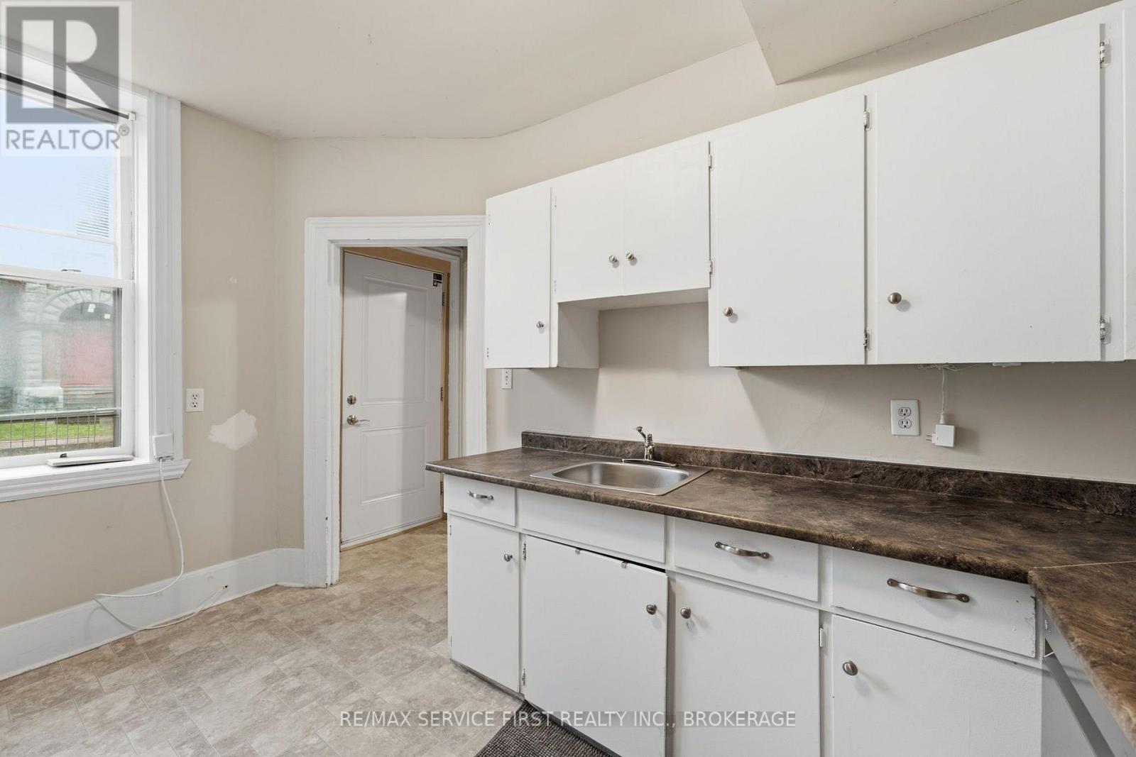 94 Sydenham Street Property Photo 31