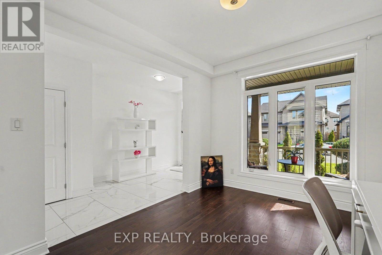 529 Peerless Street Property Photo 3