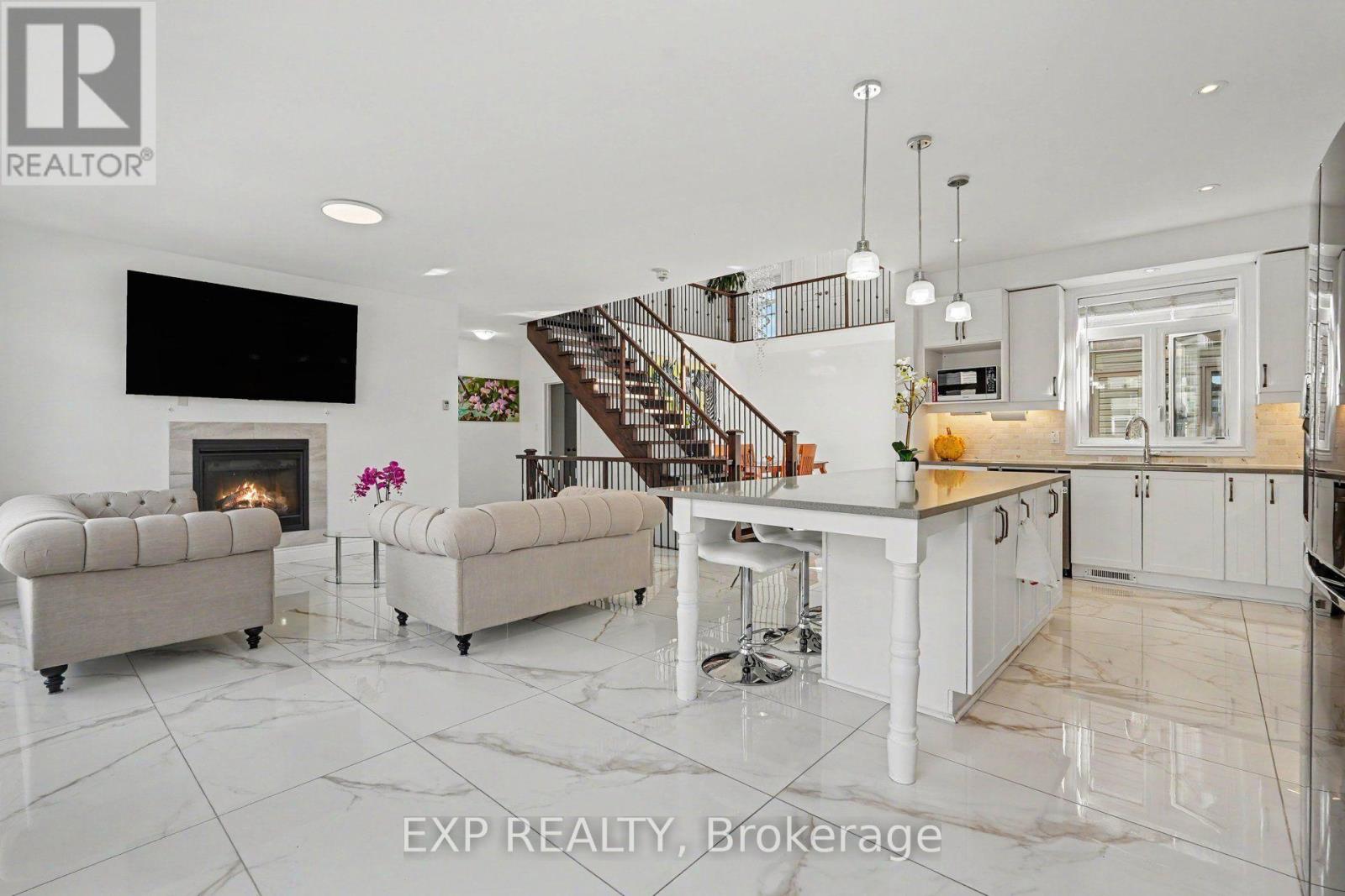 529 Peerless Street Property Photo 5