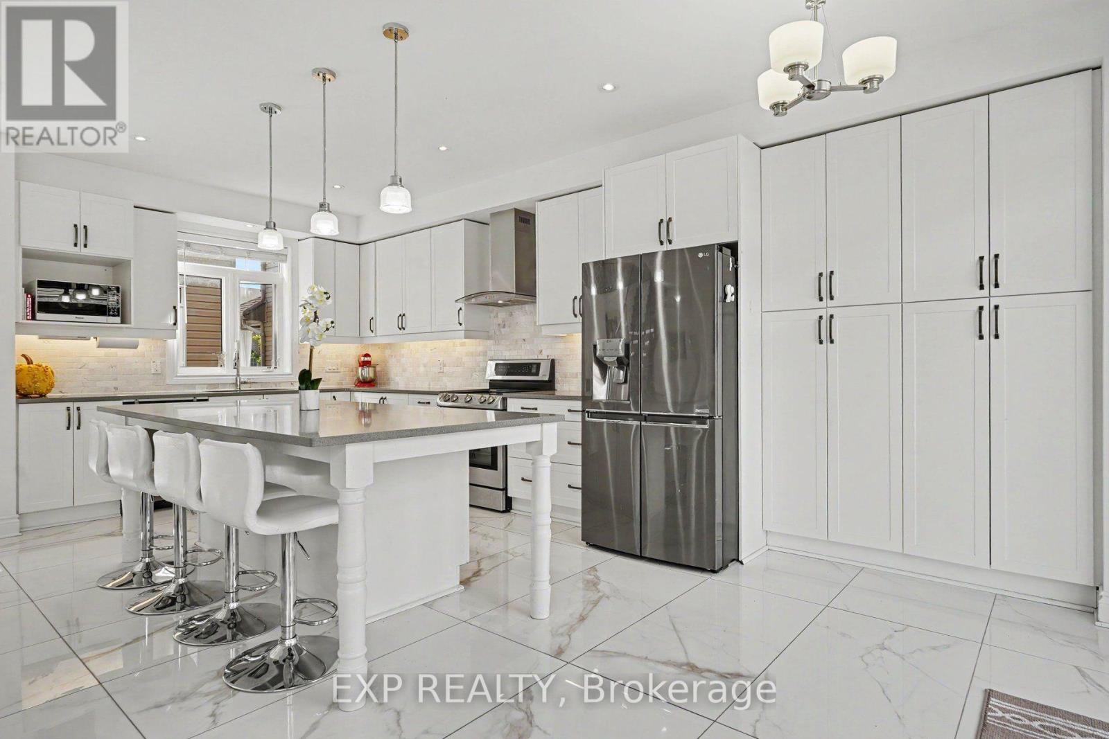 529 Peerless Street Property Photo 10