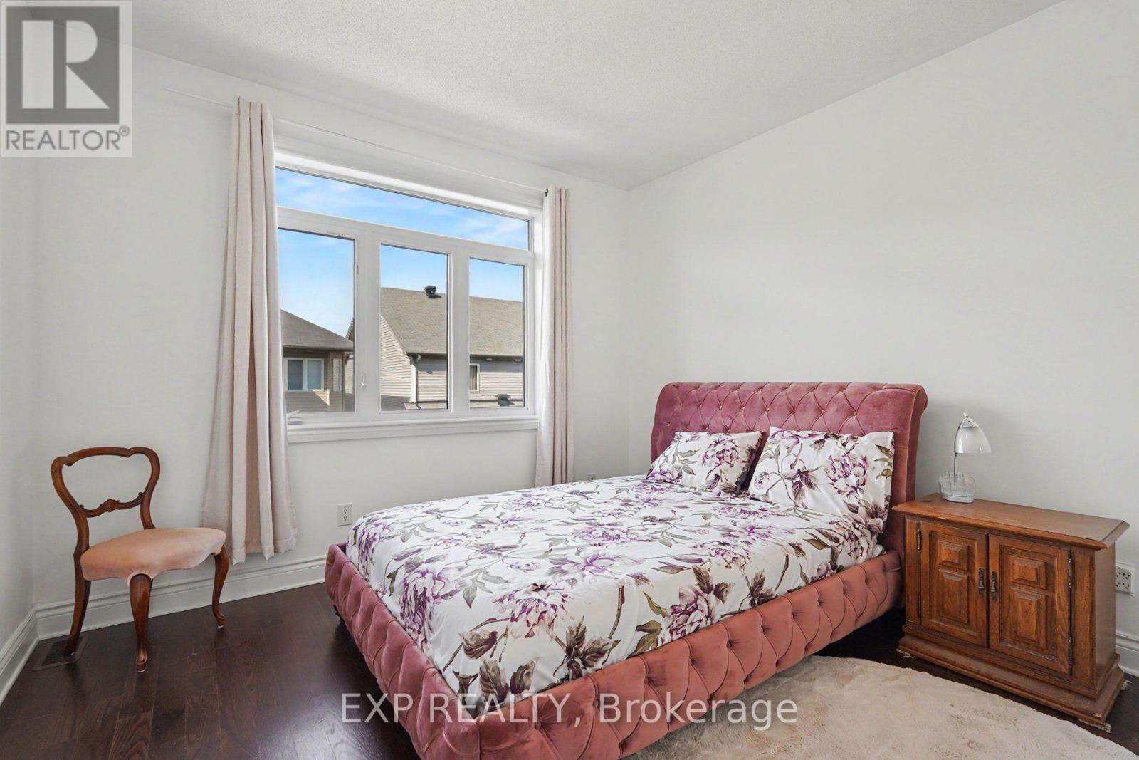 529 Peerless Street Property Photo 22