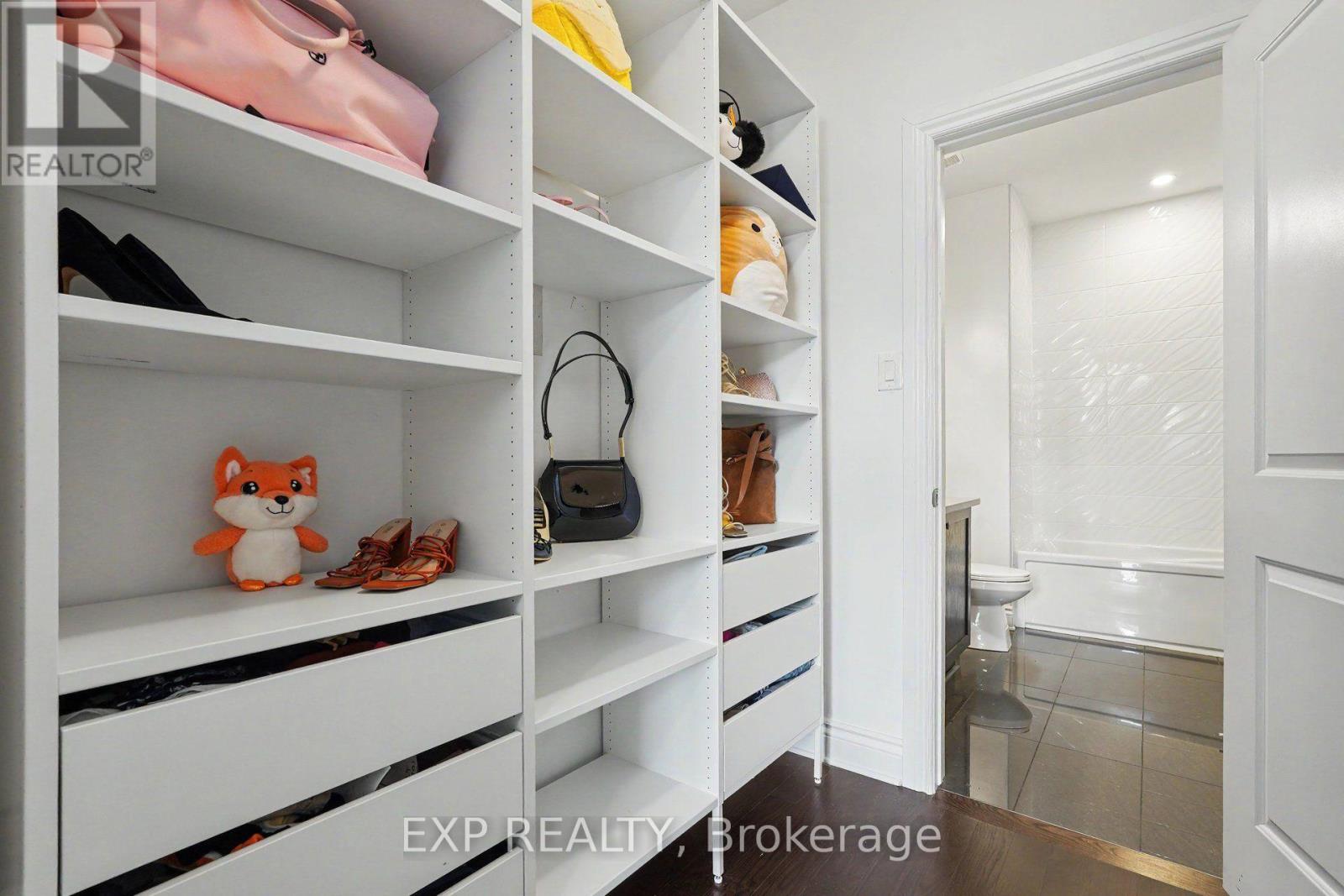 529 Peerless Street Property Photo 23