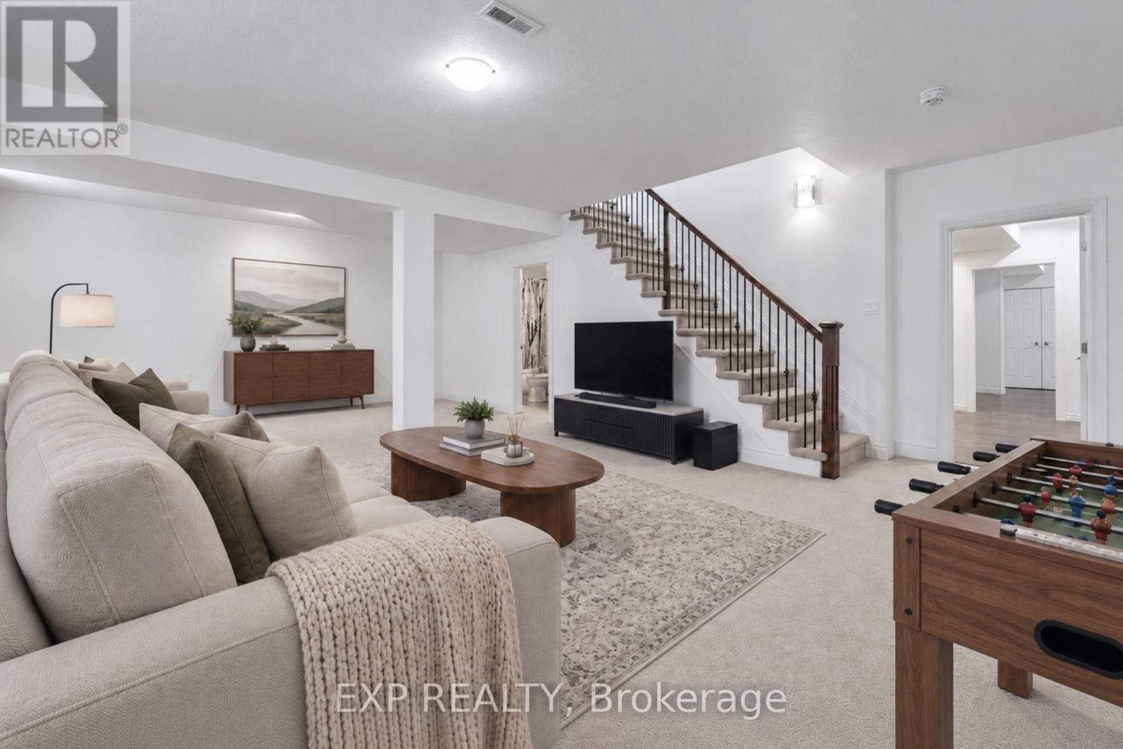 529 Peerless Street Property Photo 32