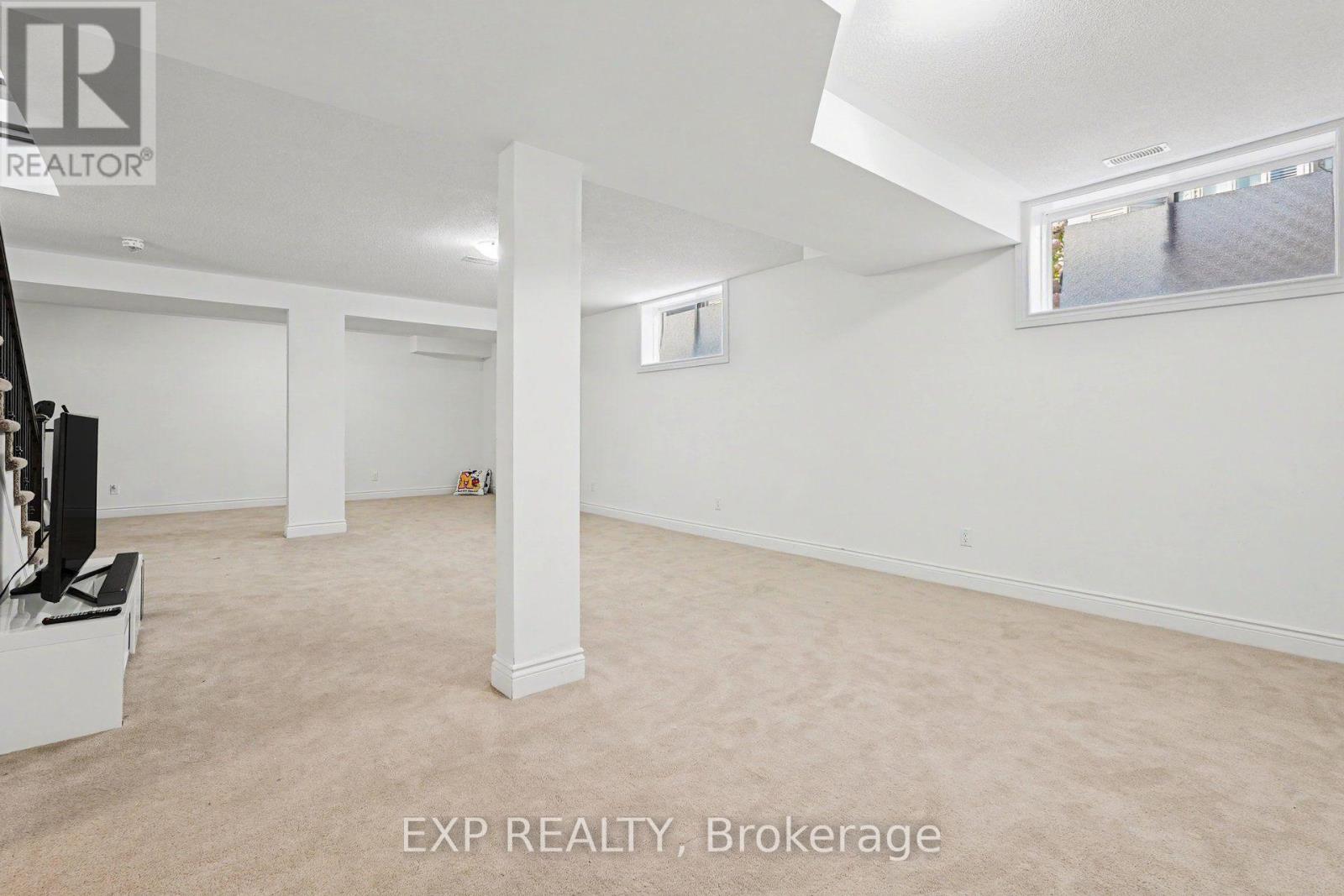 529 Peerless Street Property Photo 37