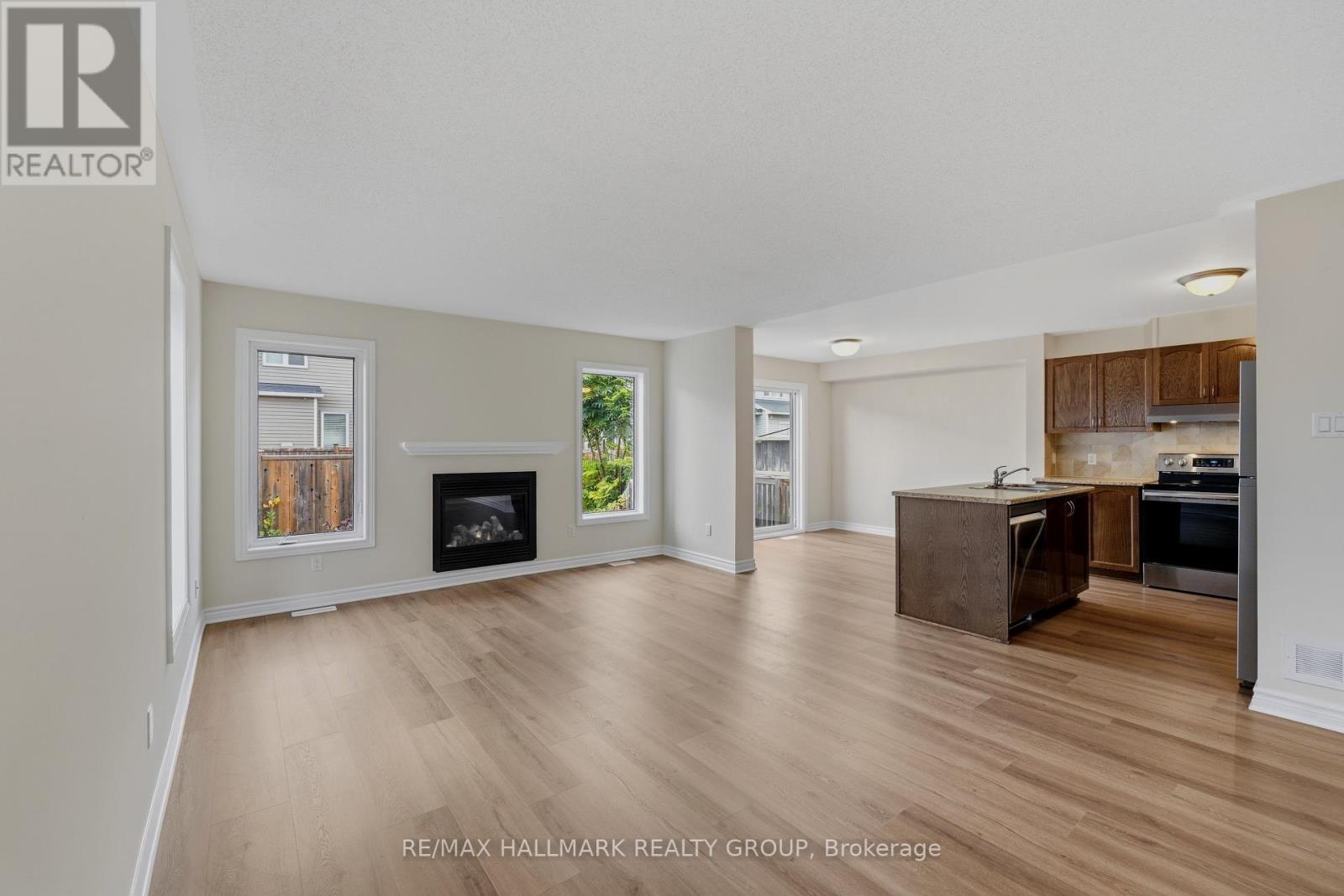 112 Akita Walk Property Photo 12