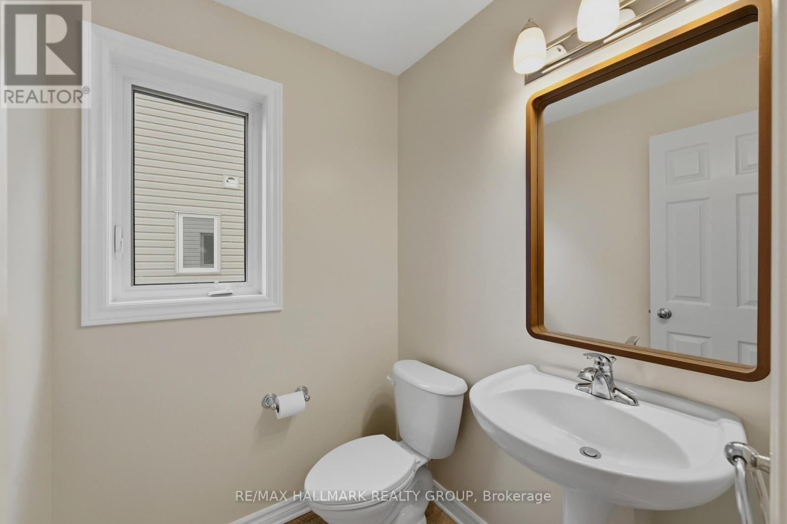 112 Akita Walk Property Photo 13