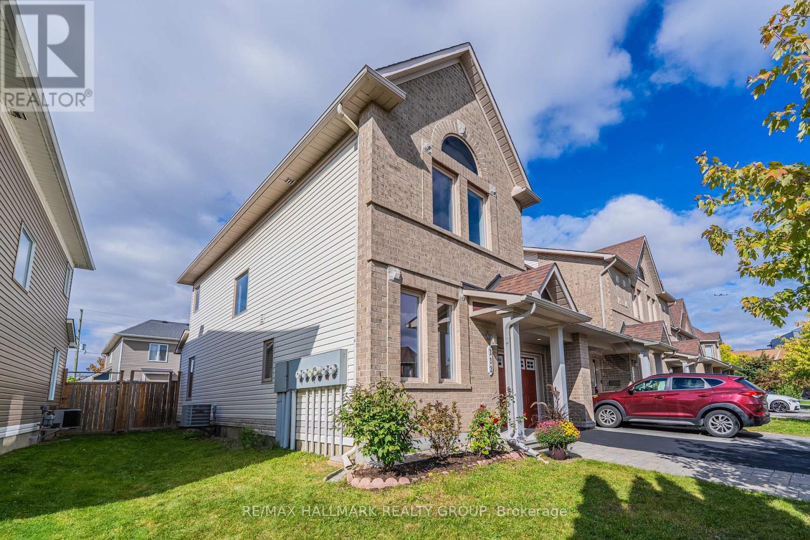 112 Akita Walk Property Photo 24
