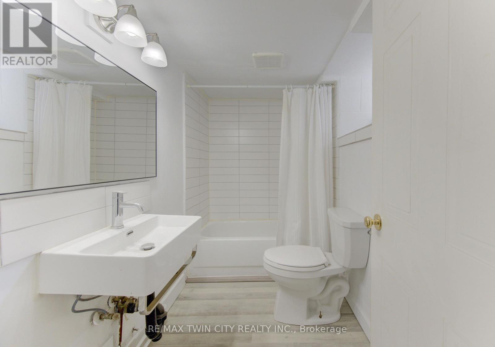 67 Louisa Street Property Photo 30