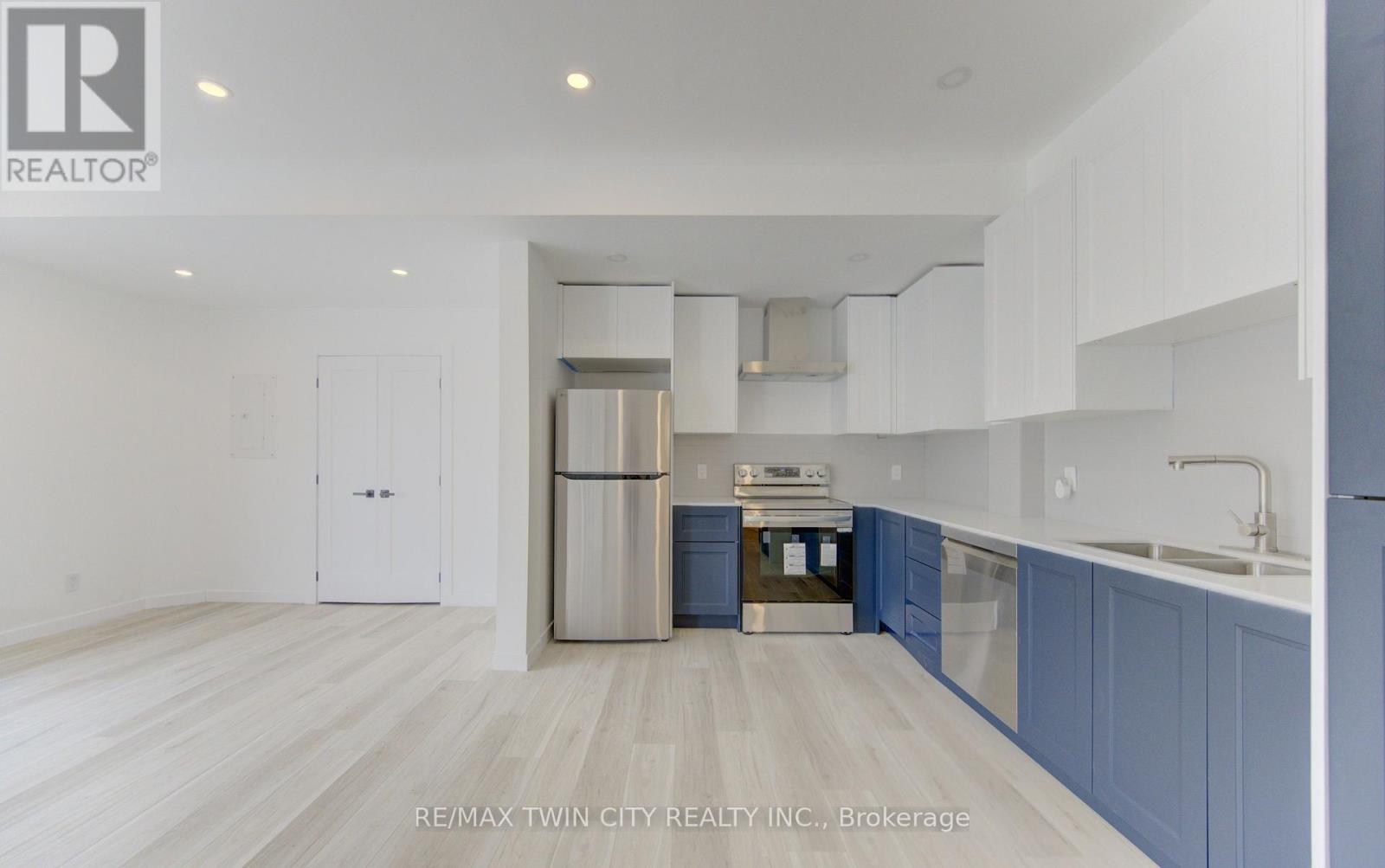 67 Louisa Street Property Photo 33