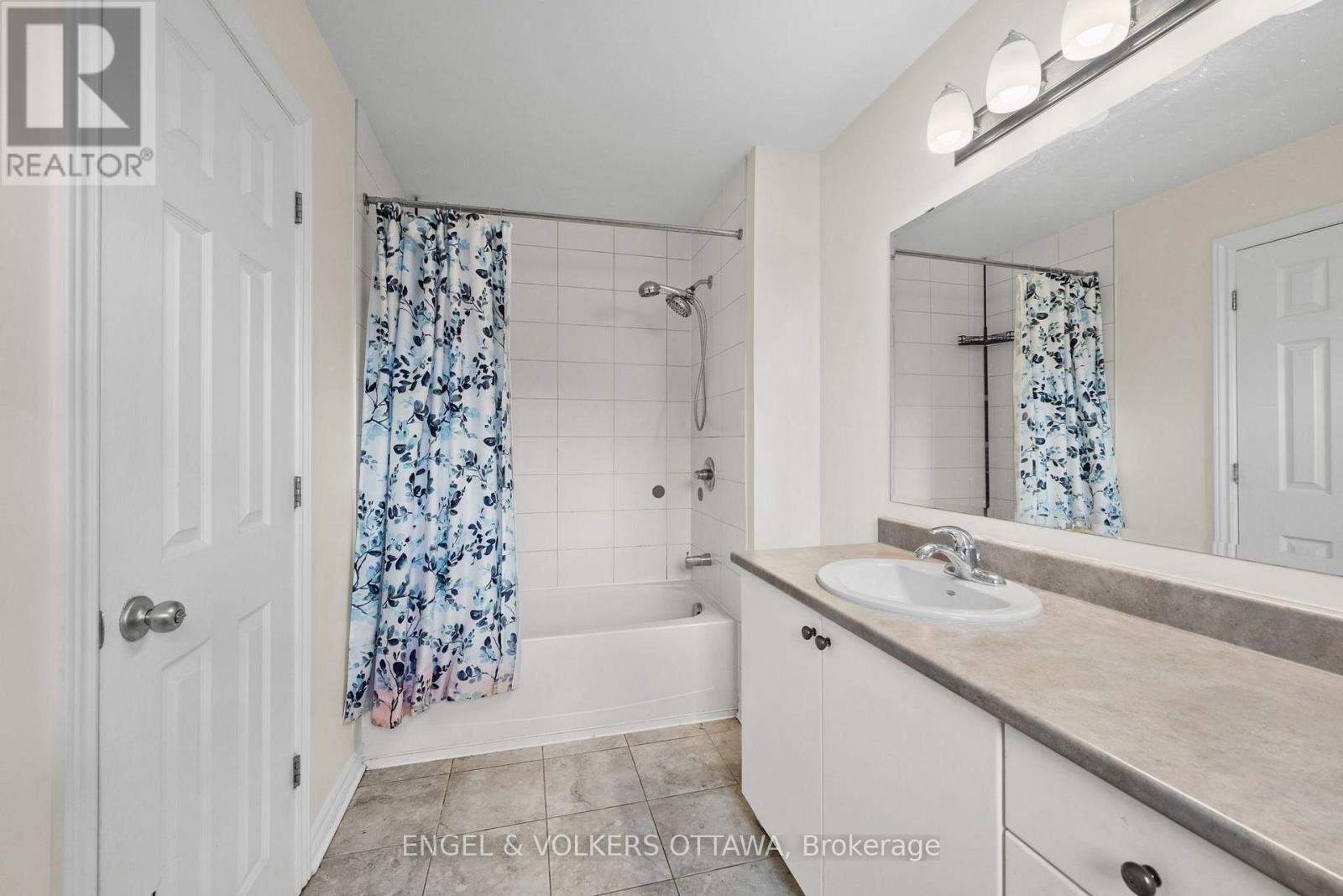 561 Petrichor Crescent Property Photo 10