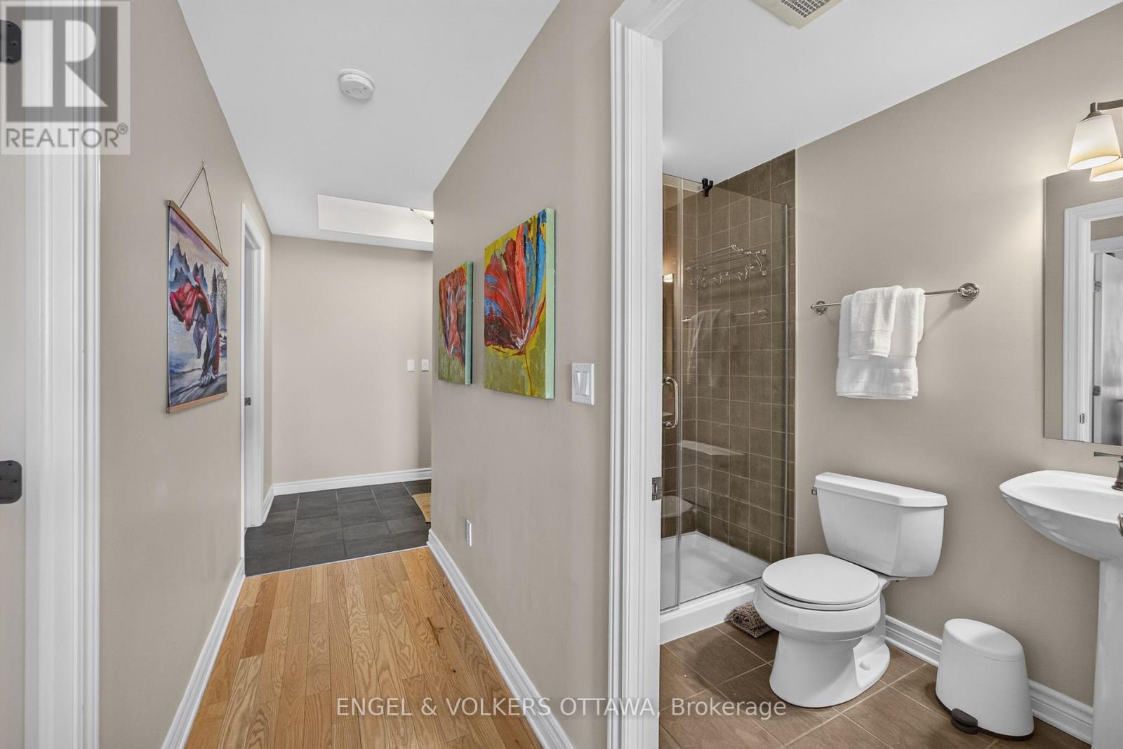 703 - 401 Golden Avenue Property Photo 34
