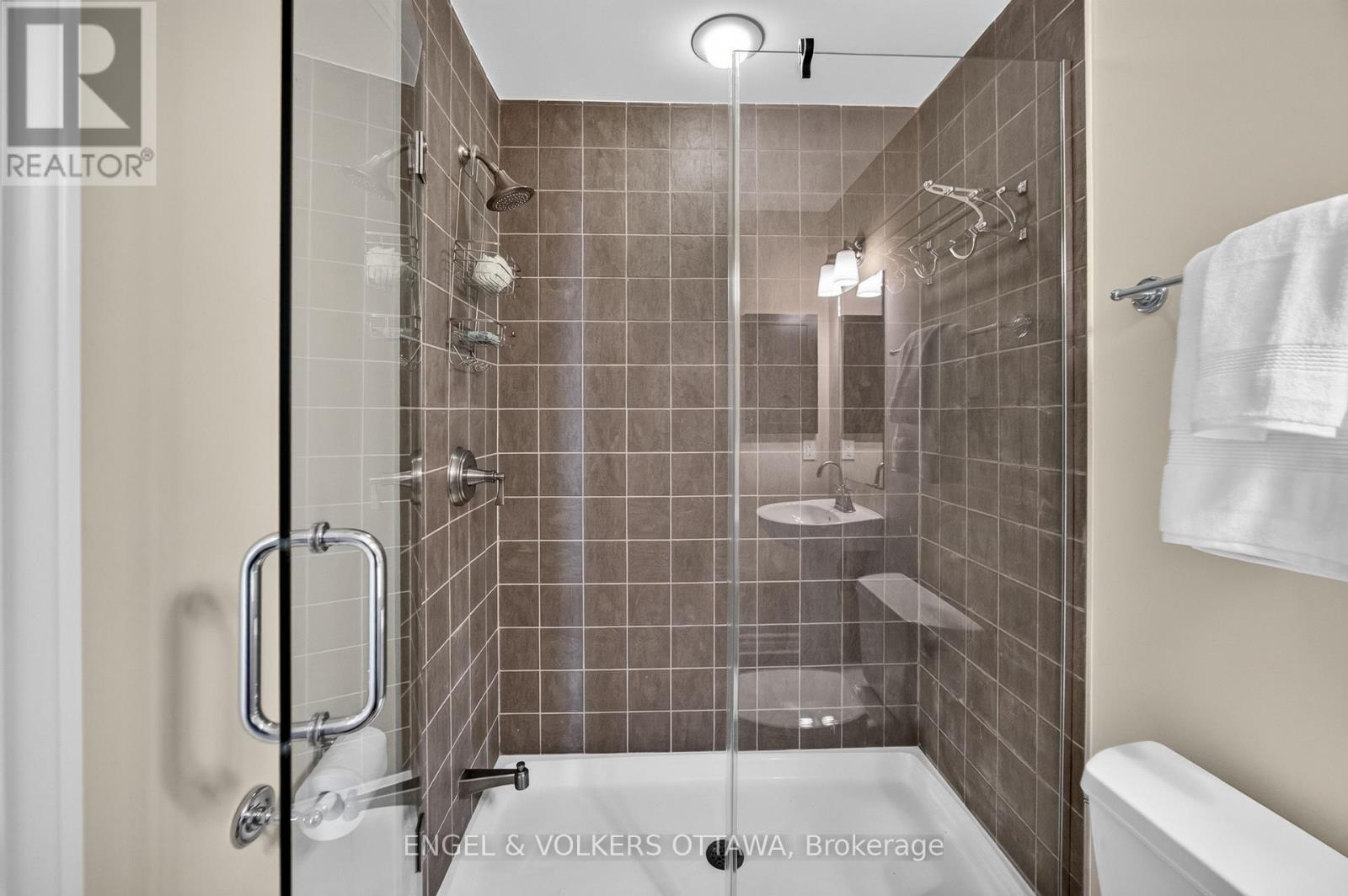 703 - 401 Golden Avenue Property Photo 36