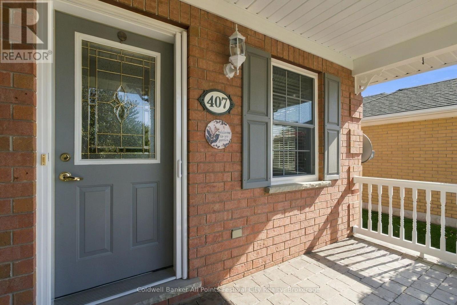 407 Warren Street Property Photo 4