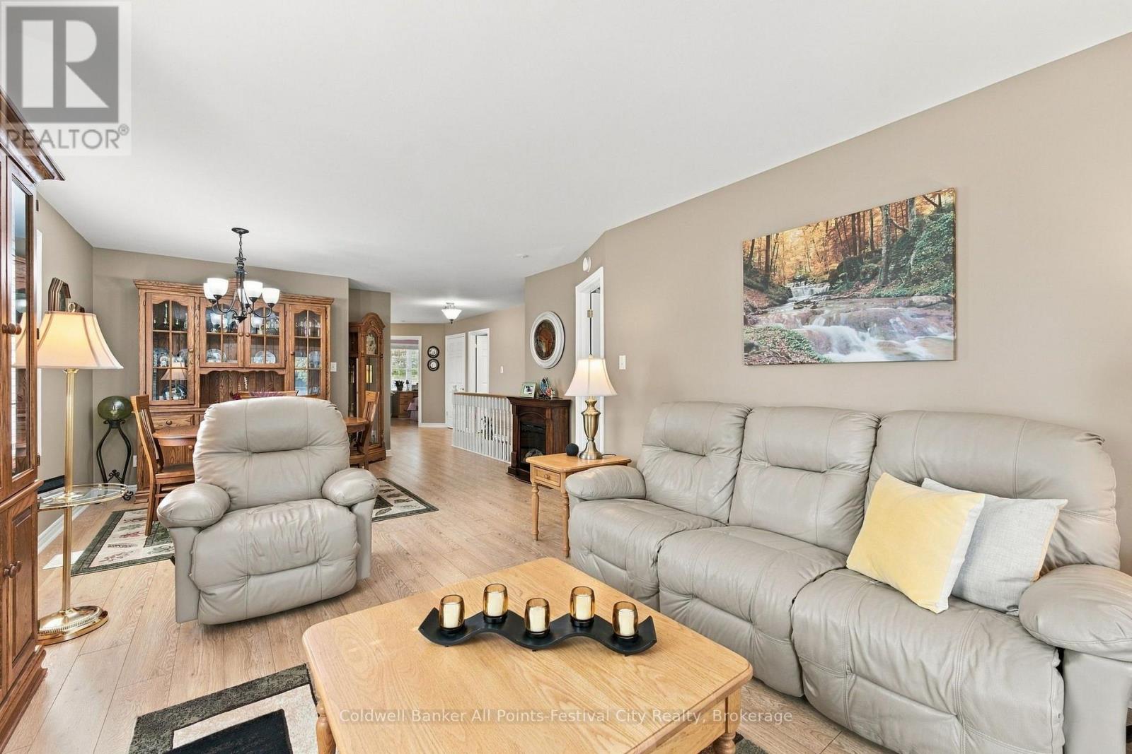 407 Warren Street Property Photo 13