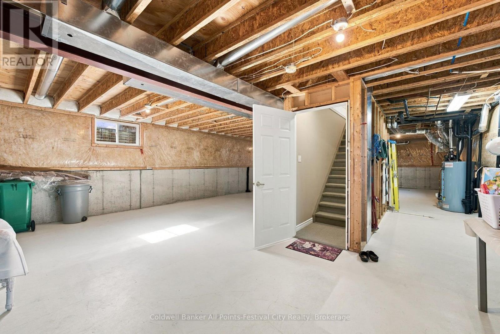 407 Warren Street Property Photo 29