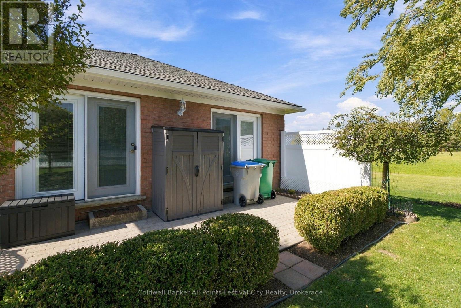 407 Warren Street Property Photo 35