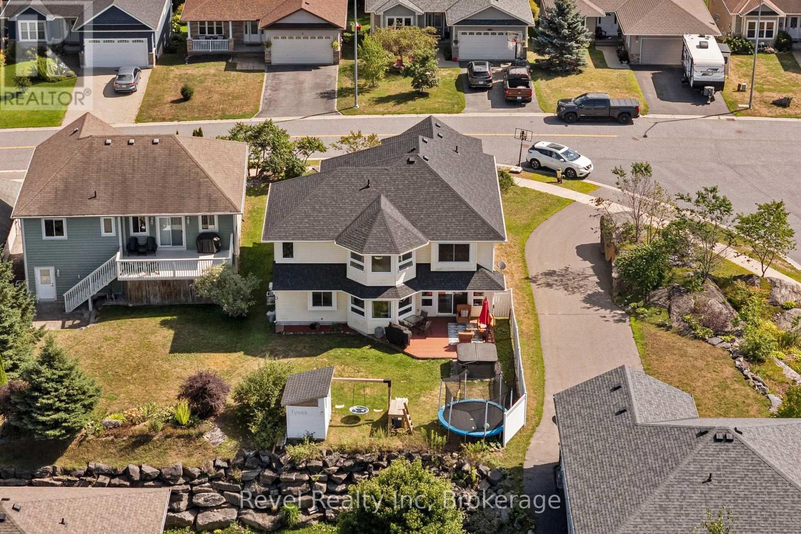 5 Avery Court Property Photo 3