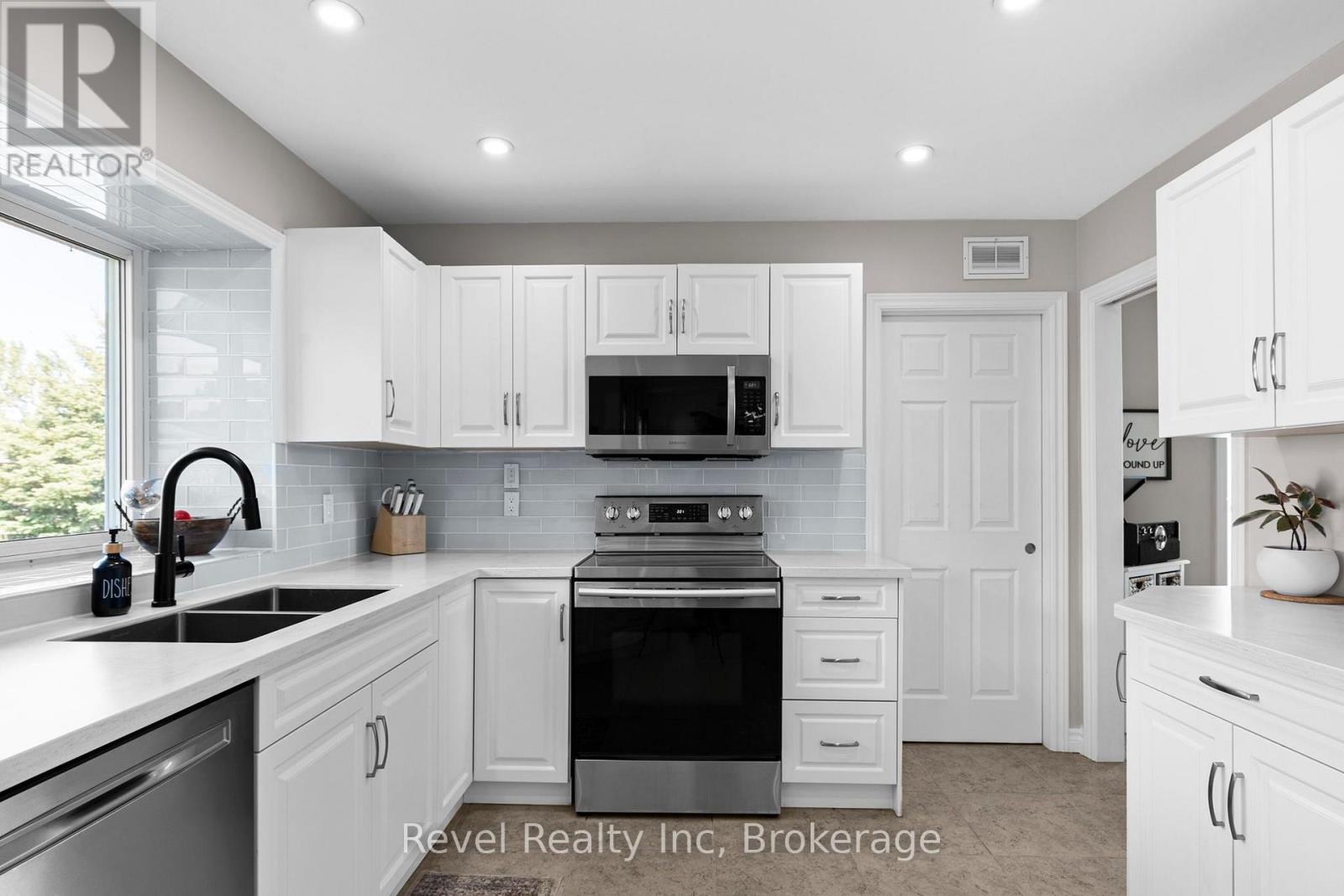 5 Avery Court Property Photo 9
