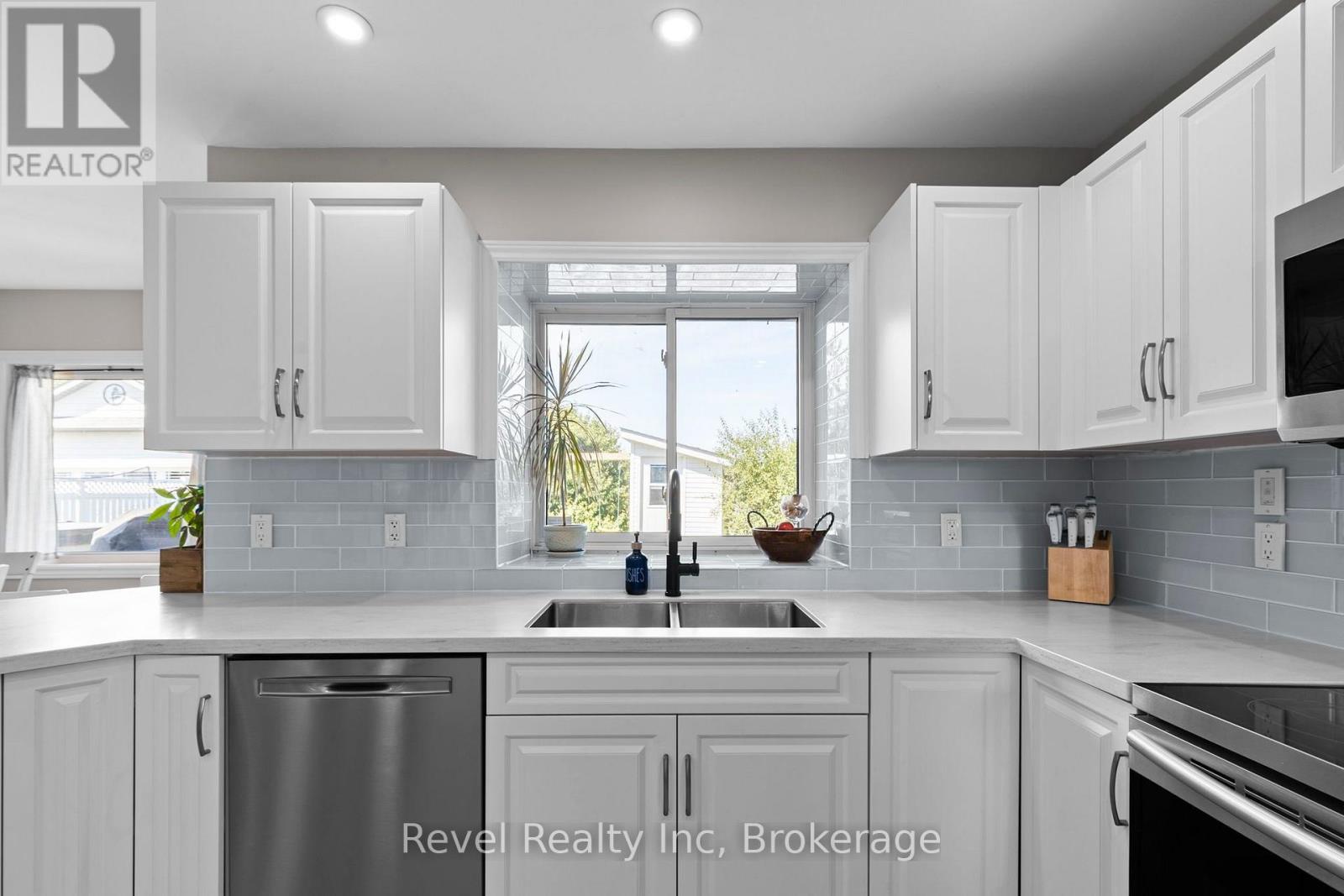5 Avery Court Property Photo 10