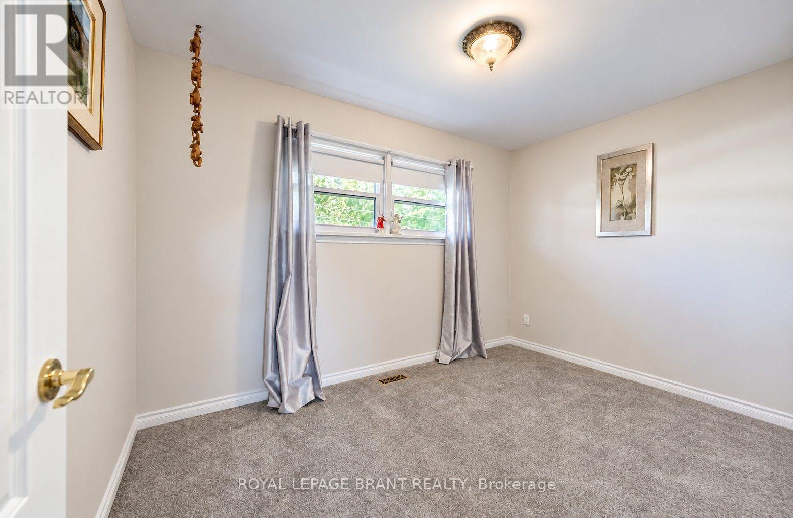 582 Grand Valley Drive Property Photo 11