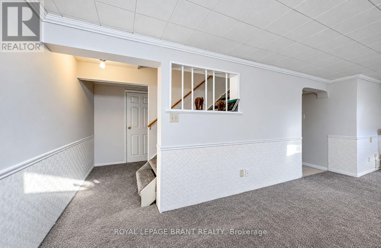 582 Grand Valley Drive Property Photo 12
