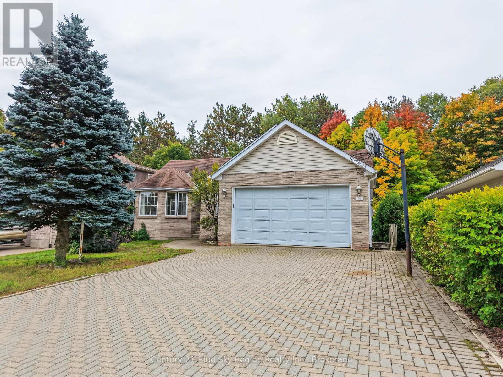 35 Janey Avenue Property Photo 1