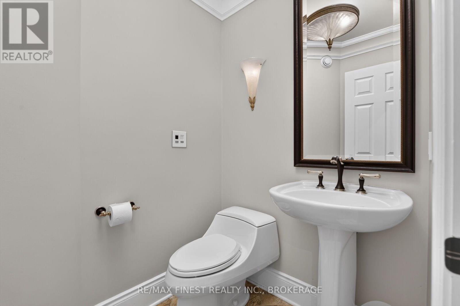 589 Fieldstone Drive Property Photo 18