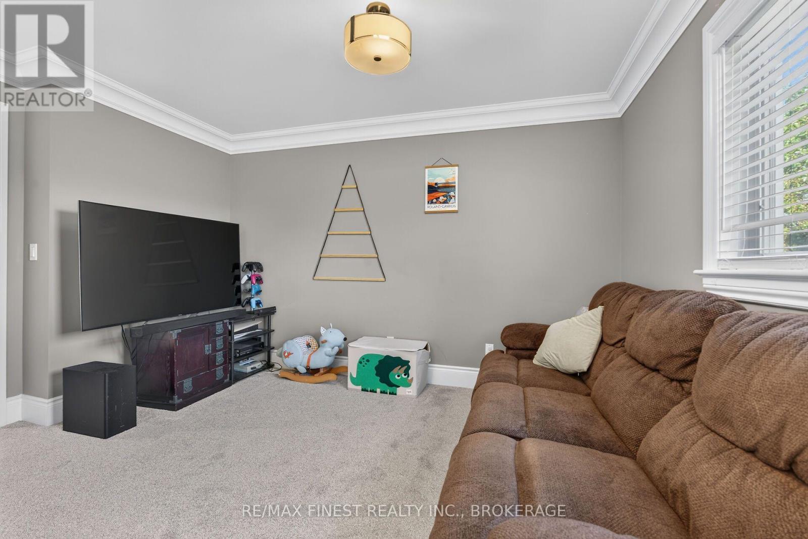 589 Fieldstone Drive Property Photo 26