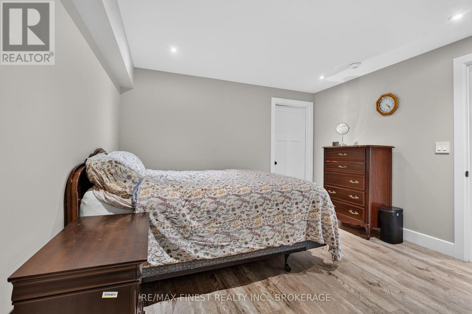 589 Fieldstone Drive Property Photo 32